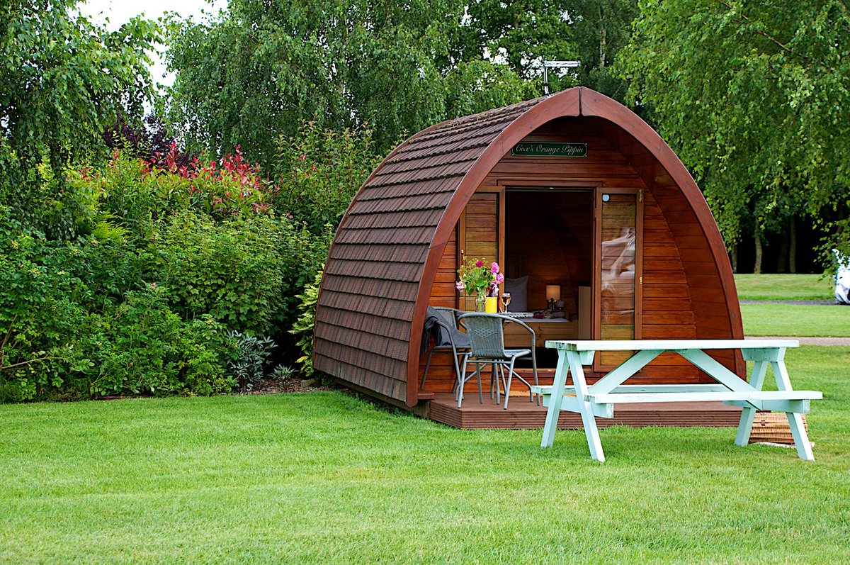 Fancy a romantic stay in a cosy Glamping Pod for Valentines? Use 'GLAMPLOVE' to book 1 night and get 2nd half price! bit.ly/GlampLove