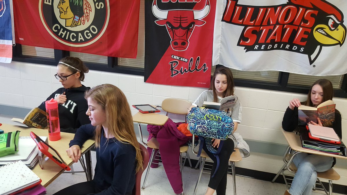 Literature cafe with my 8th graders
#lovereading #warmsmyheart #barrington220 #middleschool <a href="/barrington220/">Barrington 220</a>