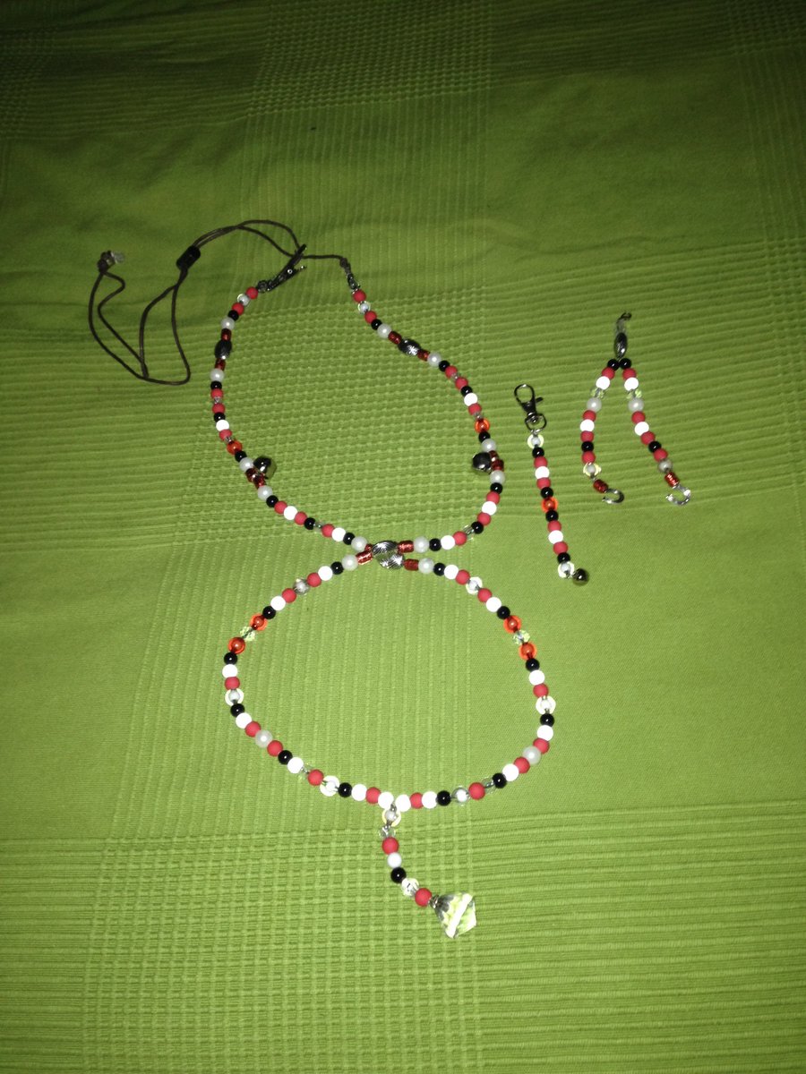 WhiteSteedBeads's tweet photo. Dont be a dark horse, reflective red black and white Rhythm Beads. neon yellow, greens, blues and pinks available too #celebrateyourhorse https://t.co/3uaZ7VlCOF