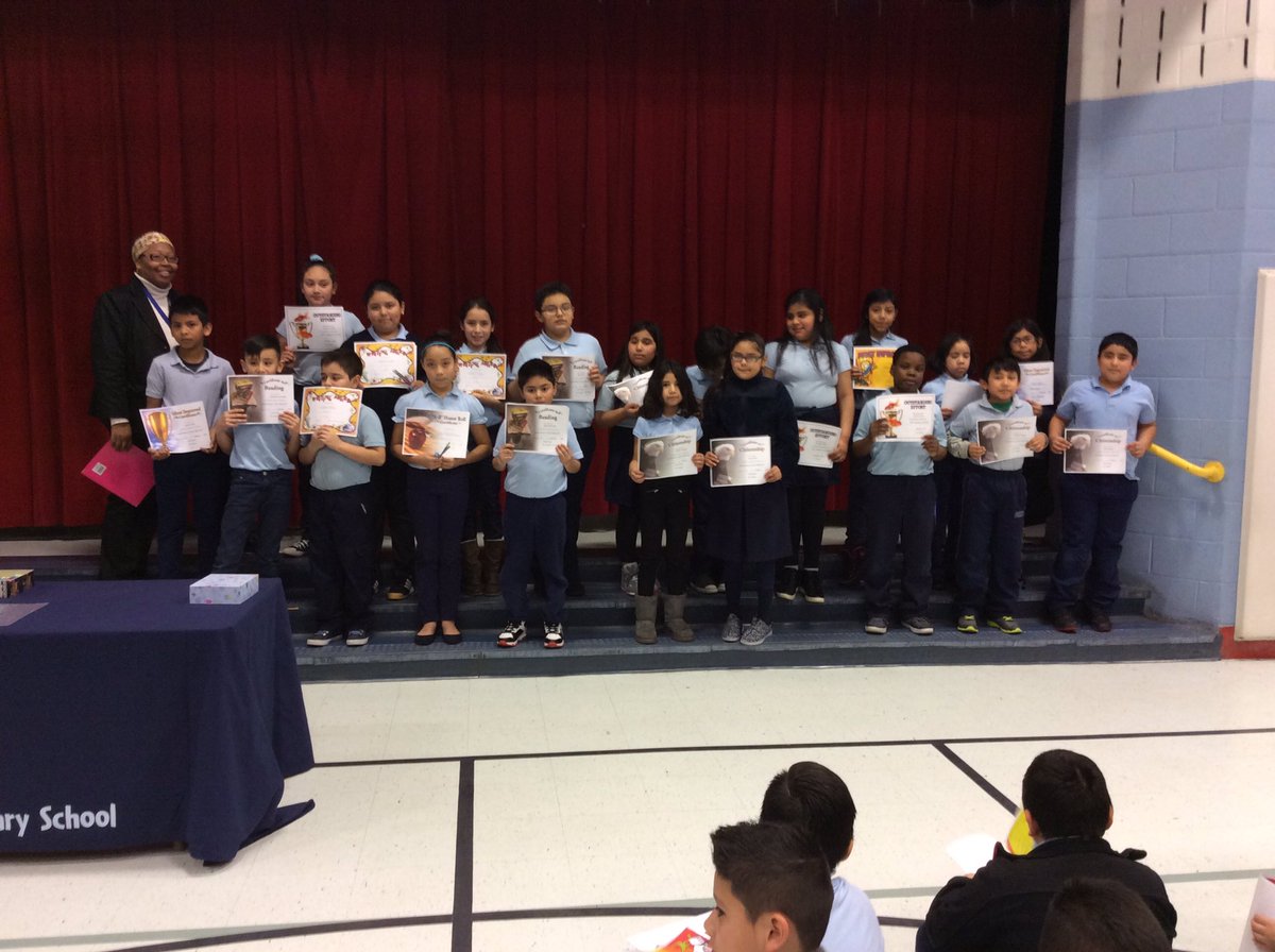 CaroleHighlands's tweet photo. 2nd Quarter Honor Roll! Congrats to our scholars! #PGCPS #GreatByChoice @PGCPSESOL @Askthementor @Title1_PGCPS @pgcps @MENofPGCPS https://t.co/vjL8fjL4L9