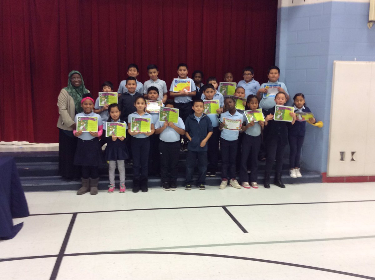CaroleHighlands's tweet photo. 2nd Quarter Honor Roll! Congrats to our scholars! #PGCPS #GreatByChoice @PGCPSESOL @Askthementor @Title1_PGCPS @pgcps @MENofPGCPS https://t.co/vjL8fjL4L9