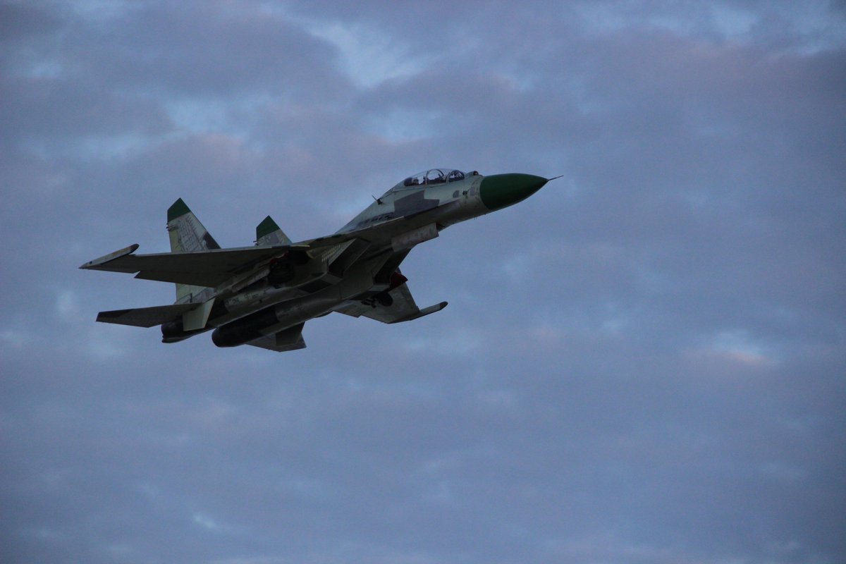 الدفعه الاولى من مقاتلات SU-30K في الطريق الى انغولا C3mhI8GWcAAzoOw