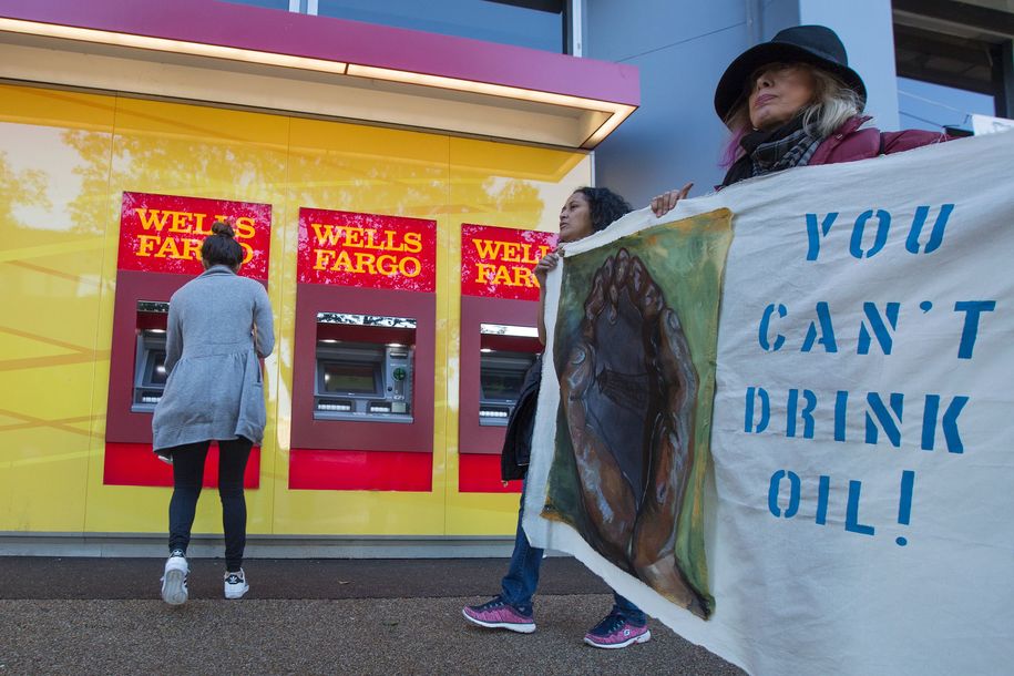 AmericanIndian8's tweet photo. Live:Seattle City Council to vote on divesting $3B from Wells Fargo in protest of Dakota Pipeline
https://t.co/NIJy66D31W
#NoDAPL @POTUS https://t.co/20O6B88N5X