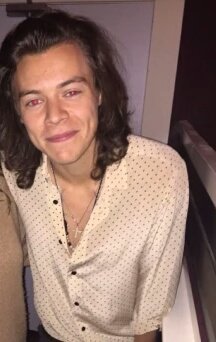 HarryAaronStyle's tweet photo. @Harry_Styles You will find the right person who will love you as you deserve, I promise.
#HappyBighitdayHarry 
#HappyBdayHarryFromItaly 🎂 https://t.co/9HsaxXD5RF