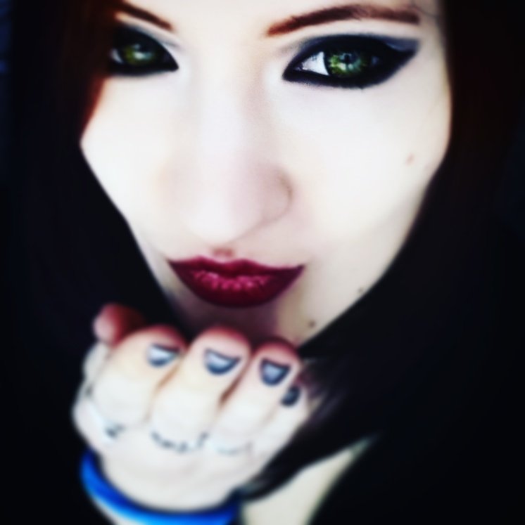 Erin_SLIM's tweet photo. Look today)
I dont know how is everybody but i love it!) 
#vkeistyle #jrockstyle #kirakitsune #makeup #style #linses #lovejrock https://t.co/pVOzmNYSAg