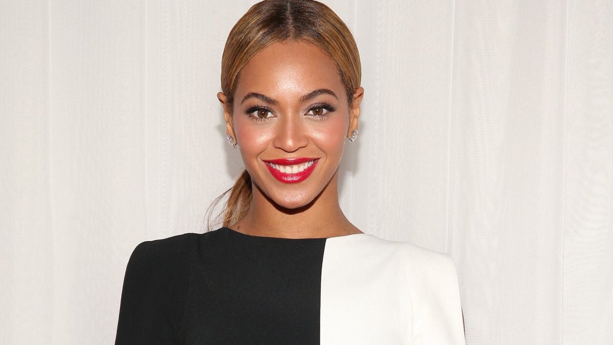 GossipRoomOff's tweet photo. Beyoncé est enceinte de JUMEAUX ! Une annonce faite toute en simplicité sur son compte Instagram, félicitations ! 👶🍼👶 https://t.co/NA2xgVV4RL