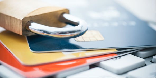 postescanada's tweet photo. Protégez-vous lorsque vous #magasinez en ligne – voici six conseils qui vous aideront à éviter la #fraude. https://t.co/YJKJbyUc0F https://t.co/U1r3PqUQ98