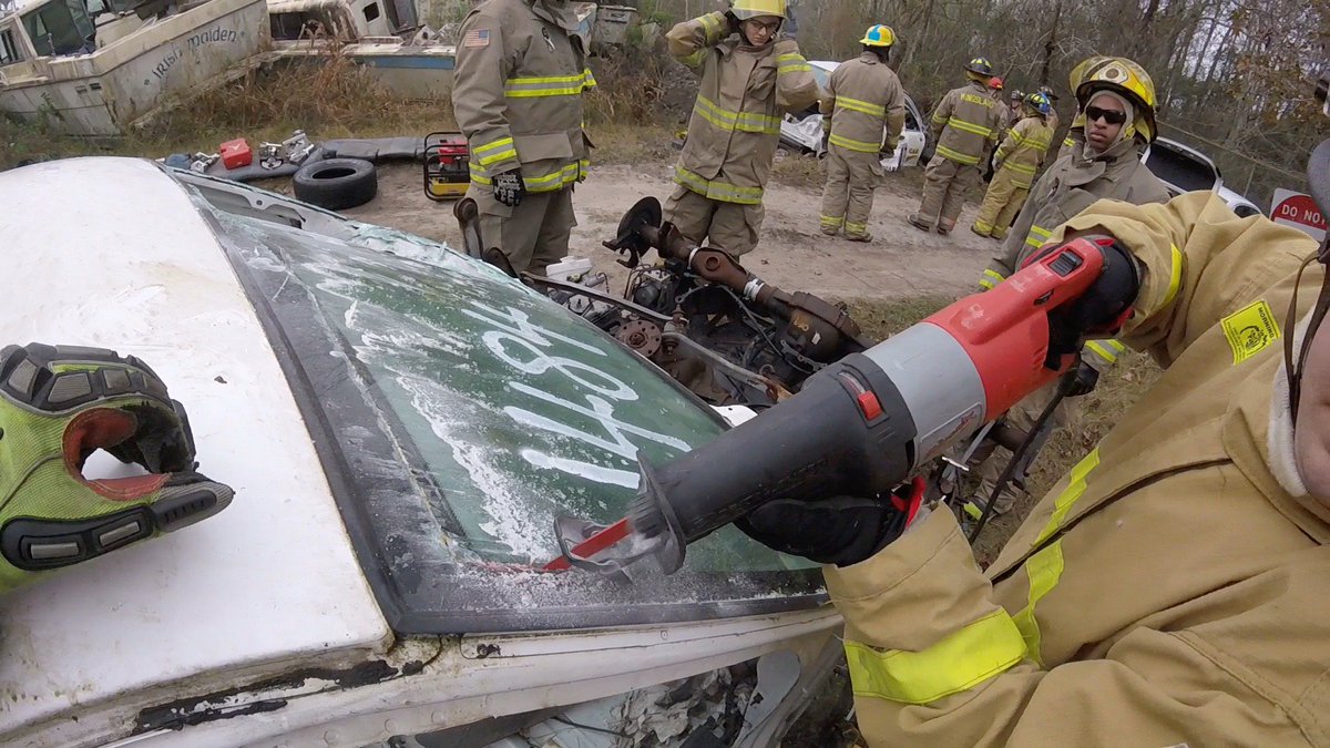ETE Extrication (@everythingextri) on Twitter photo Fire 1 Class, Removing Glass. <a href="/EXTRescue/">HexArmor Extrication</a>, <a href="/DiabloTools/">Diablo Tools</a>, <a href="/TECGENPPE/">TECGEN® PPE</a> <a href="/MilwaukeeTool/">Milwaukee Tool</a>. Fire 1 Class, Removing Glass. <a href="/EXTRescue/">HexArmor Extrication</a>, <a href="/DiabloTools/">Diablo Tools</a>, <a href="/TECGENPPE/">TECGEN® PPE</a> <a href="/MilwaukeeTool/">Milwaukee Tool</a>.