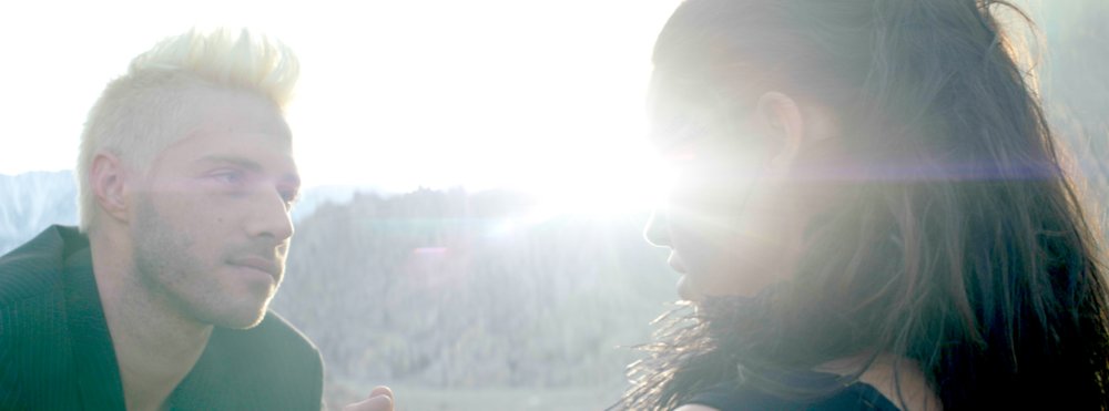 EvidenceCameras's tweet photo. #Kowa #anamorphic #lens #filmstill. Those lens flares 😍 https://t.co/11AJLYCxXq