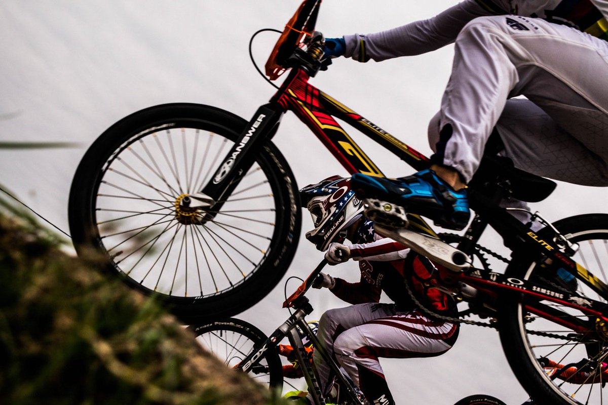 ManScore's tweet photo. Don't think. Just ride. Increase your #ManScore by riding a BMX bike. #bmxlife #liveforfun #bikes #bmxdirt #mustpedal https://t.co/soarYt1Ep5