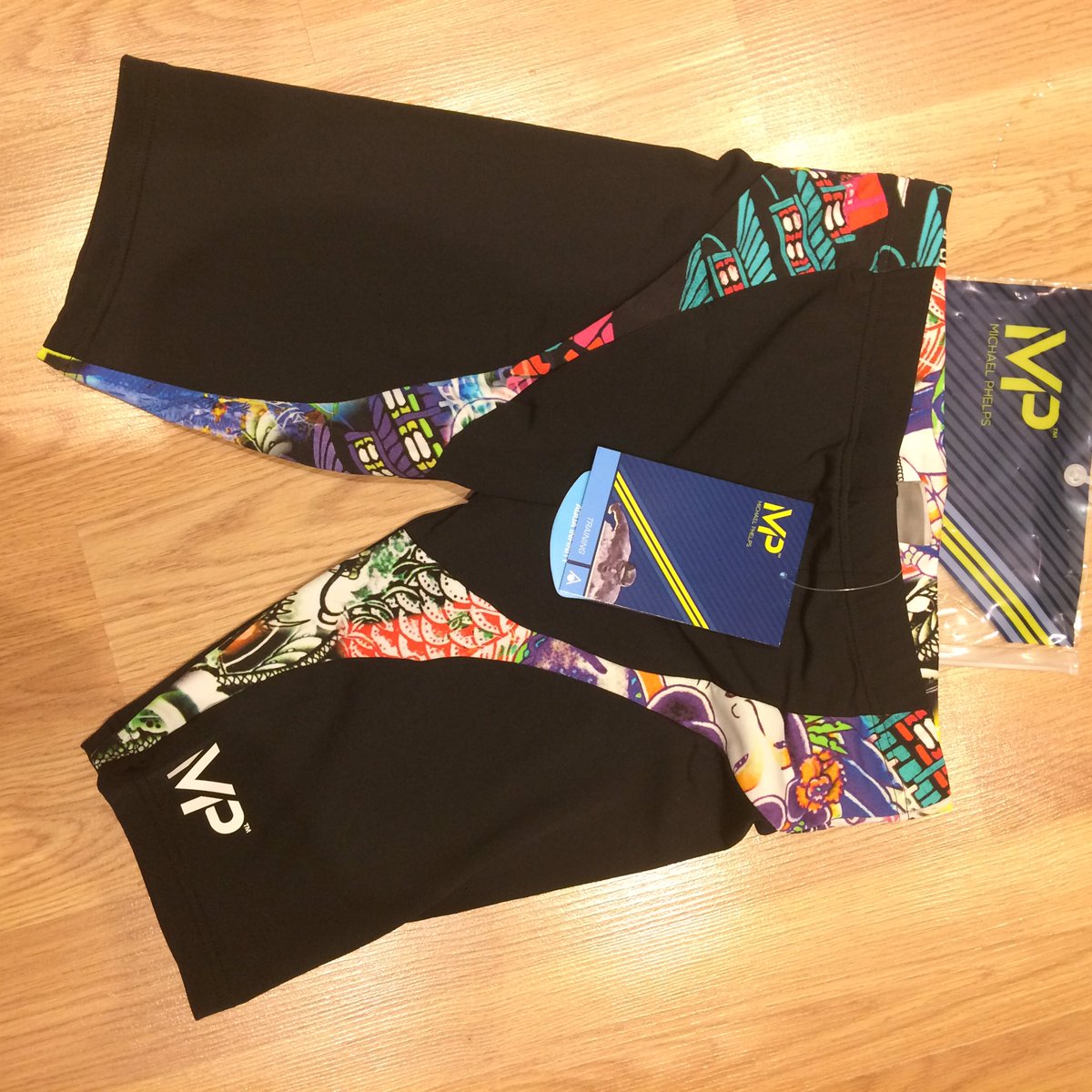 MattUpston's tweet photo. New #Jammers to test from the new #MPTraining #AquaInfinity range from @AquaSphereUK arrived today. Love the bright colours @UkTriChat https://t.co/BffdRp35gg