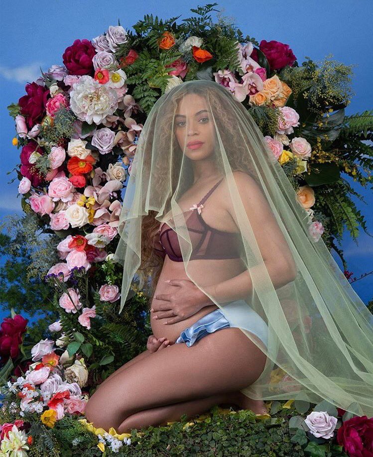 paoverdejo's tweet photo. #twins #BeyonceIsPregnant https://t.co/CKxwgui2BI