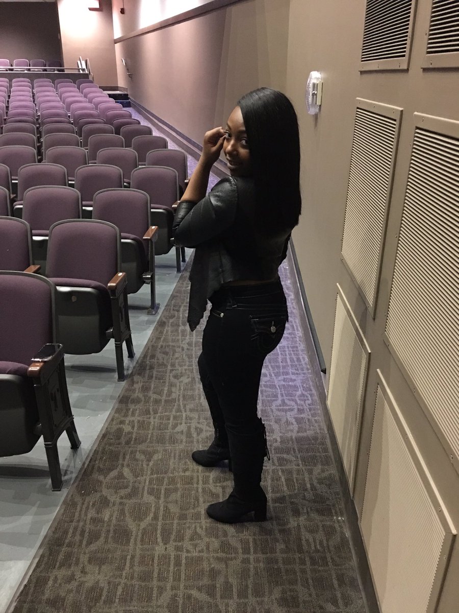 GlamGirlCe16's tweet photo. You wish I was yo girlfriend 😍💋🍭😜 https://t.co/OQuDAE6txN