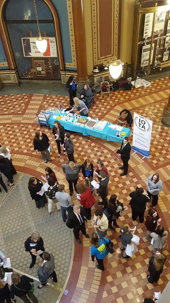Natalie_OTS's tweet photo. #iotahillday #drakeot https://t.co/xyCD3ho6x4