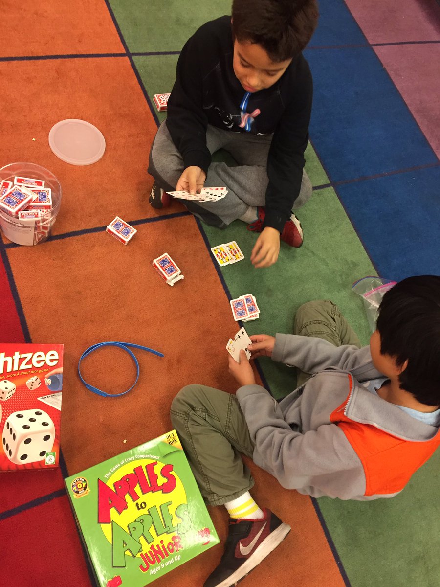 MsDeBruhl_E7's tweet photo. "Play is our brain's favorite way of learning!" ππβΉπΌββοΈ@GSPlayDay @MrsWui @QuailsofE5 @QRES_Explorers #GSDP2017 https://t.co/HTK9BieEMv