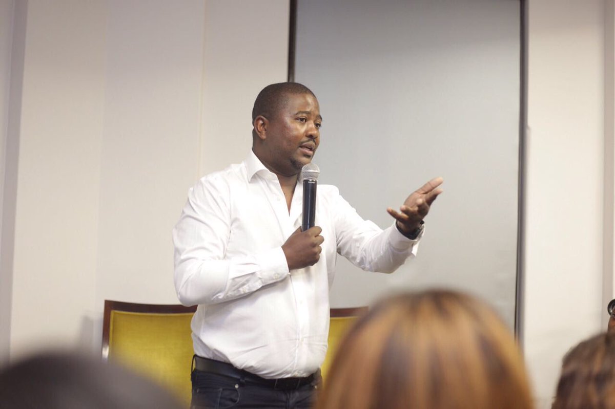 LoydSessions's tweet photo. "Hard work, back yourself, be curious and take a shot."
Thank you @cikodealer for your wise words.
#LOYDSessions01Feb https://t.co/zBkyuRw0AL