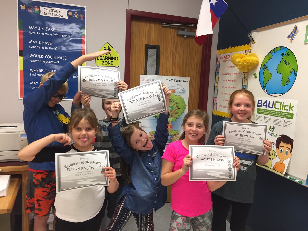 lgomez_lori's tweet photo. WHAT? WHAT? 😜@griffins3rd class has got it down! 👍🏼#hourofcode #welovecomputers #leaderinme @GodleyElem https://t.co/SkjamsiAHn
