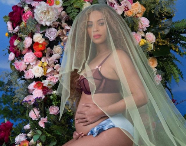 LAist's tweet photo. Beyoncé Announces That She's Pregnant With Twins https://t.co/KWBCjmUZVH https://t.co/bkTdCBVGzl