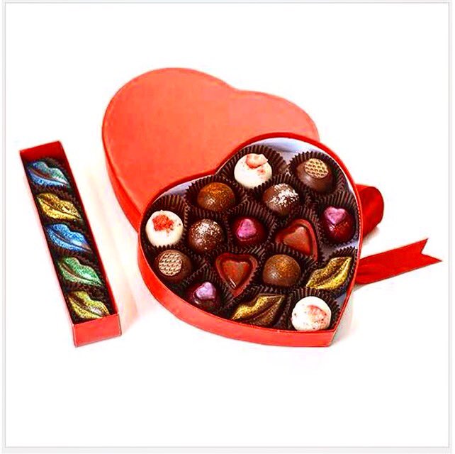 All day I dream about chocolate
👄💕🍫
#ValentinesDay pick up your luxe &amp; luscious box today! 
#valentineschocolate only <a href="/tachechocolate/">Tache Chocolate</a>