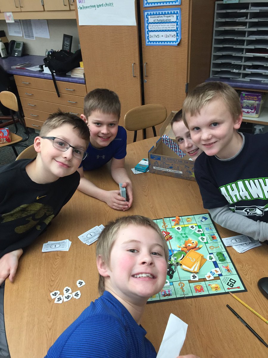 belltami2's tweet photo. Enjoying Global Play Day in third grade! #gspd2017 #RocketsRock https://t.co/gA0BMr4G5b