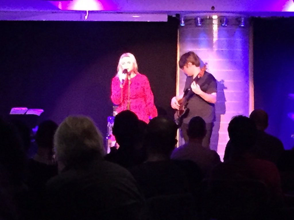 Great night here @TheHospitalClub watching the fabulous <a href="/oliviasafe/">Olivia Safe</a> with <a href="/BlackonSilveruk/">Black on Silver</a> - what a voice.