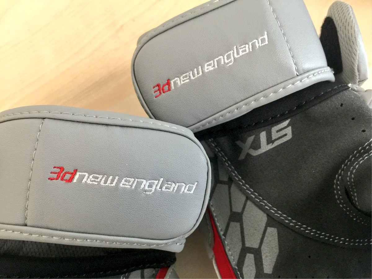 3dNewEngland's tweet photo. Custom #STX #Stallion500 gloves for 3d Select New England available via @laxdotcom until Feb 7: https://t.co/nJ9LeN5HfD #3don2 #playhuge π₯π₯π₯ https://t.co/05aPgz83lt