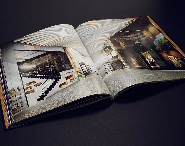 // OPULENCE &amp; STYLE // Luxury lifestyle destination
Architect: <a href="/BatesSmart/">Bates Smart</a> Developer: <a href="/LKPropertyGroup/">LK Property Group</a> bit.ly/capitolgrandso…