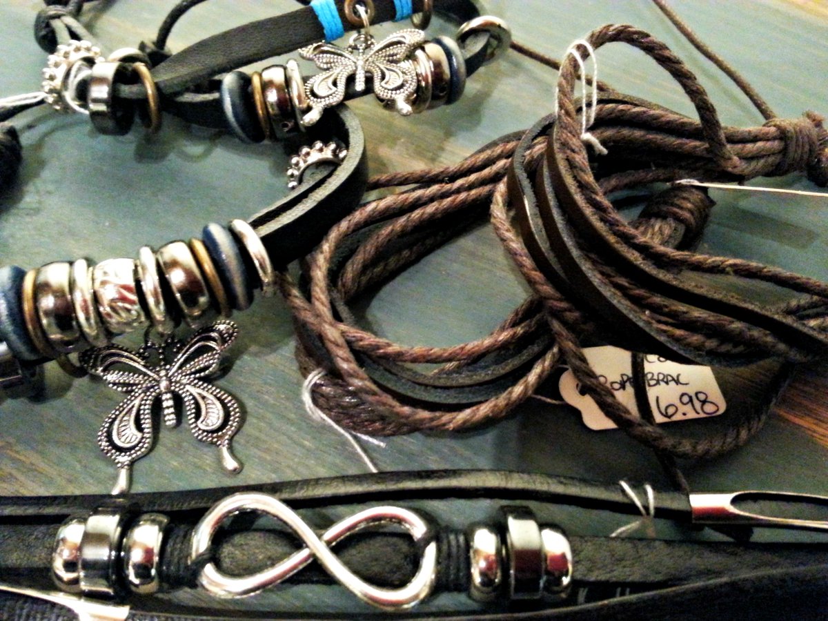 consignitbc's tweet photo. Some cool fashion jewelry coming in!
#Consignit #PortCoquitlam #mensbracelets https://t.co/E8CPD3dRzd