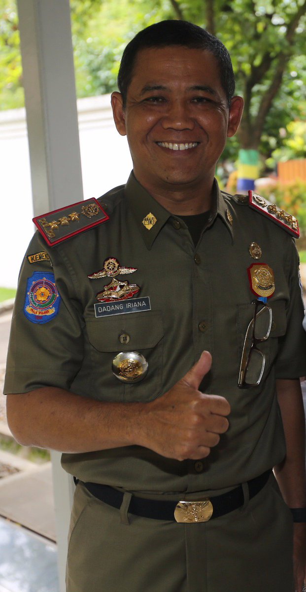 Satpol Pp Tegas Tertibkan Oknum Nakal #PPIDKotaBandung #Diskominfo ppid.bandung.go.id/2017/02/02/sat…