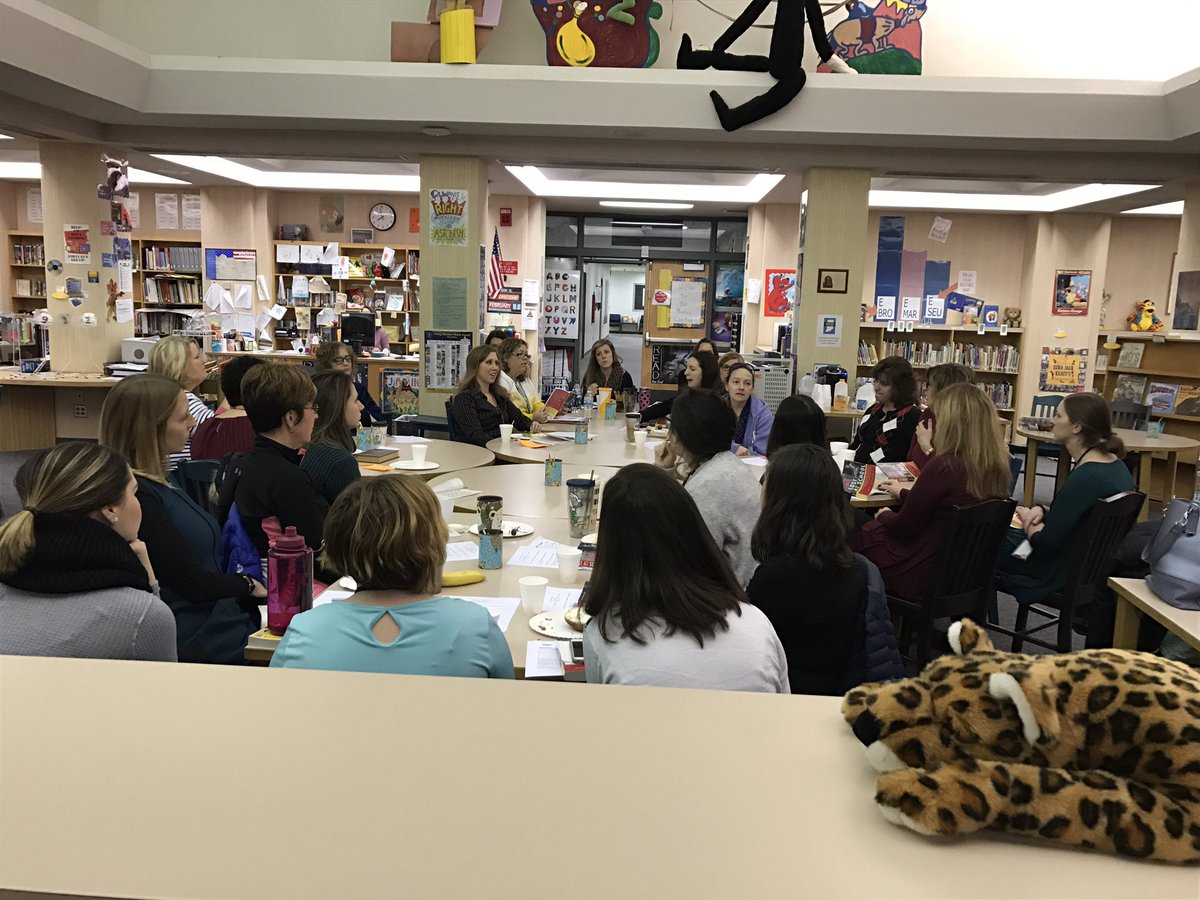 WarrenHartman1's tweet photo. Great discussions with Lowell teachers at book club this morning. #180msdwarren #warrenlearns #warrenpbis https://t.co/dmRIbXSYsT