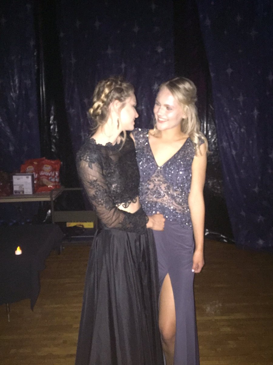 emmalismann's tweet photo. missing you a lot today <3 @abbyharder https://t.co/QRt1jCyfmb