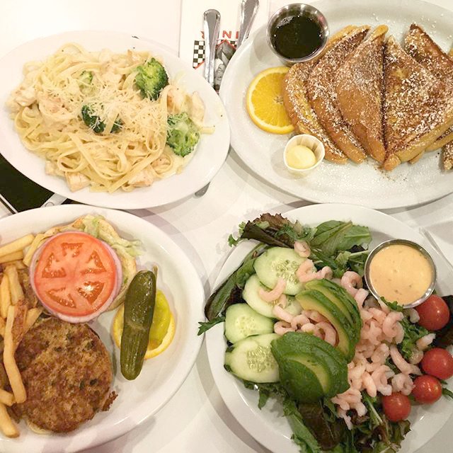 LorisDinerSF's tweet photo. #Pastas, #burgers, #salads, even #breakfast for #dinner - We have something for everyone to enjoy! #LorisDinerSF #SFeats #FeastMode https://t.co/MtNCyTbDtJ