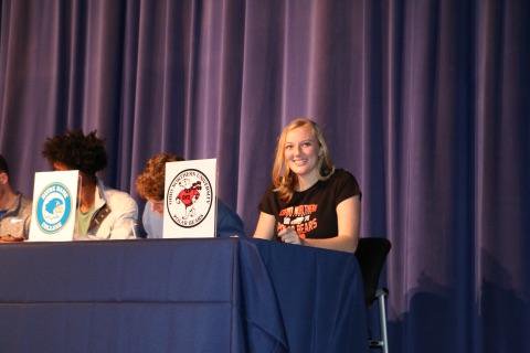 ANOTHER ONUWS PBEAR! We welcome Ellie Sabin from Copley HS/Ohio Strikers United to the class of 2017! #ONUWS