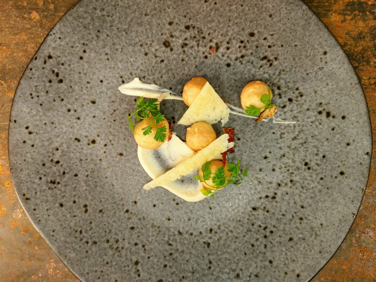 ShrewsCollChefs's tweet photo. Profiteroles, wrekin blue, cauliflower, parmesan & pancetta #7course tasting @ShrewsburyCol with @DPSTableware @jackieswan42 @catherinea68 https://t.co/UZt8pB5oJZ