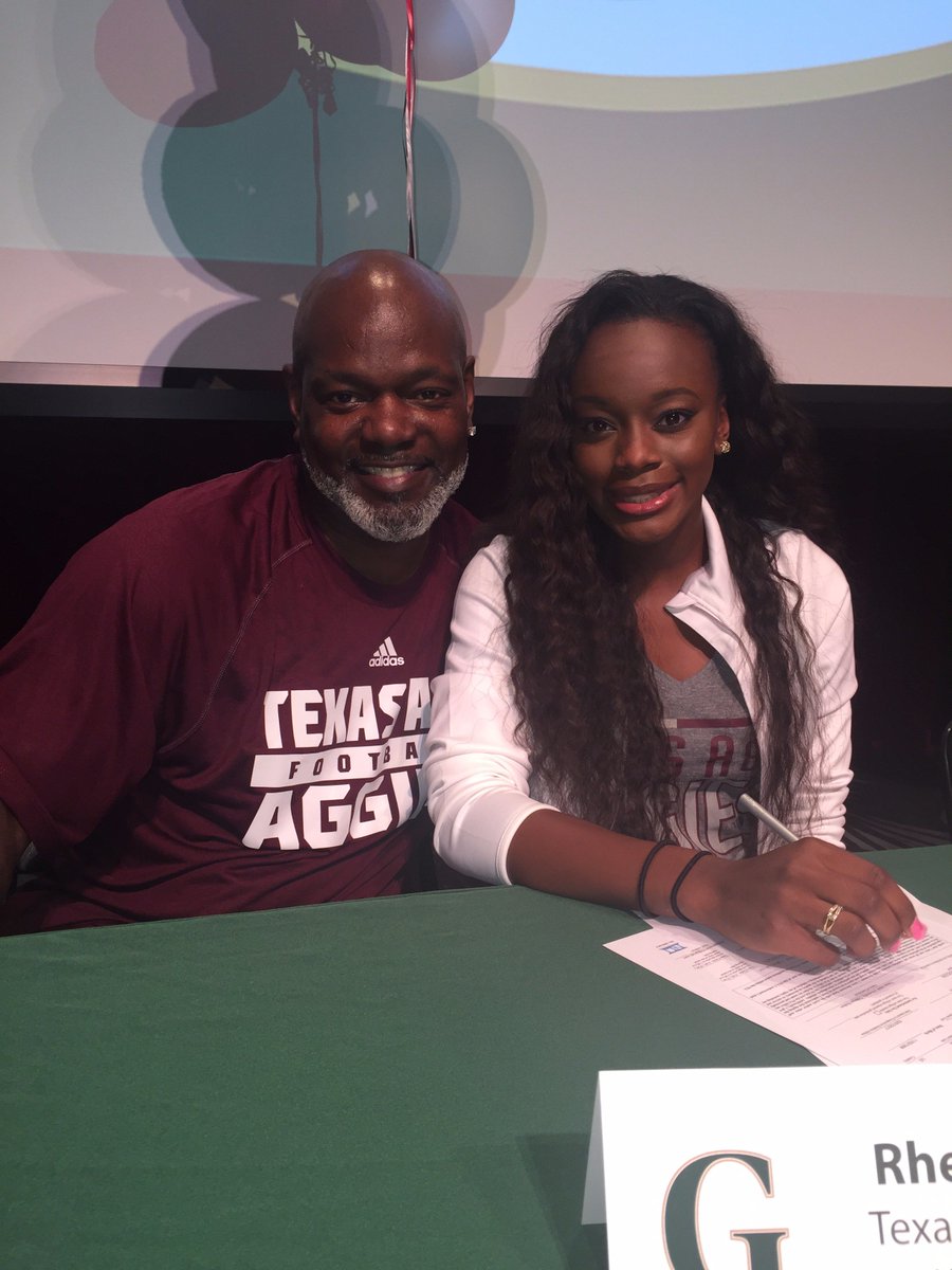 30 years ago I signed with <a href="/UF/">FLORIDA</a>, and today our daughter Rheagen is <a href="/TAMU/">Texas A&M University</a> bound... Congratulations, we are all proud of you!