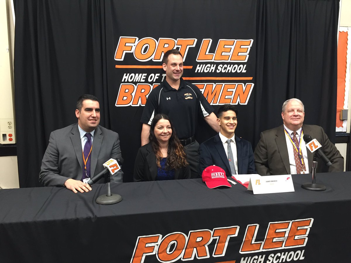 Descubrir 46+ imagen fort lee high school Abzlocal.mx