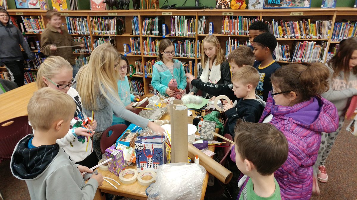 LaraHodnett's tweet photo. Novel engineering! We're creating!
#wsdactivelearning
#wsdlearns
#WSDlibraries https://t.co/UyCDddDqXx