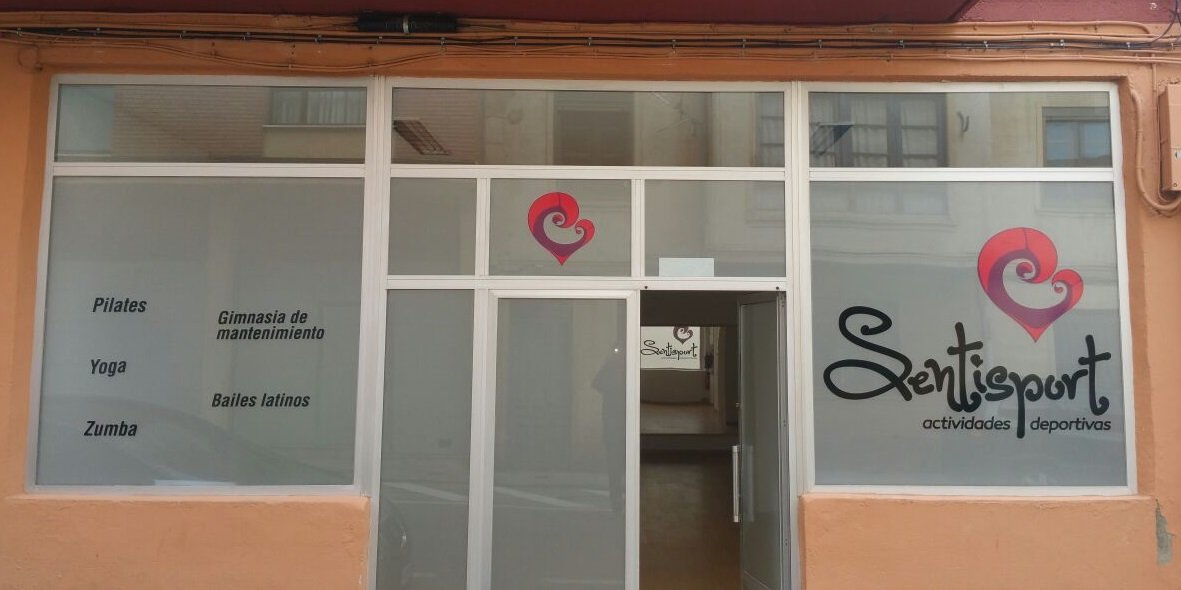 sentisport's tweet photo. Desde hoy sus puertas están abierta, para acoger a l@s primer@s alumn@s..trabajo y dedicación para q disfruteis de las actividades https://t.co/Z0h5N6T7Iy