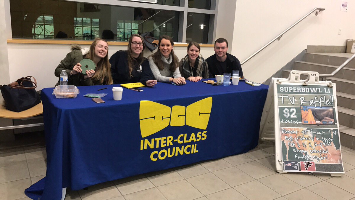 rwuicc's tweet photo. Hop on over to commons and enter yourself in this slammin' raffle... the chance to win a 43" SMART TV!!! For just $2!!! Nuts. Just wild. https://t.co/MU0PcuCzGf