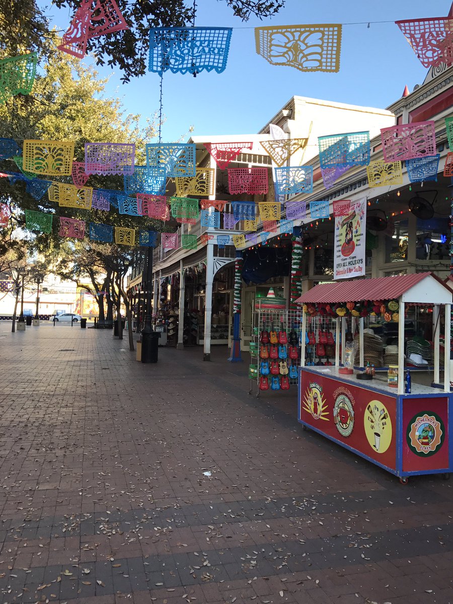pascal12339's tweet photo. @WLGaz dernière ballade de la journée au palais du gouverneur et au market place de San Antonio #GRDFSA https://t.co/9zYFHRiAq8