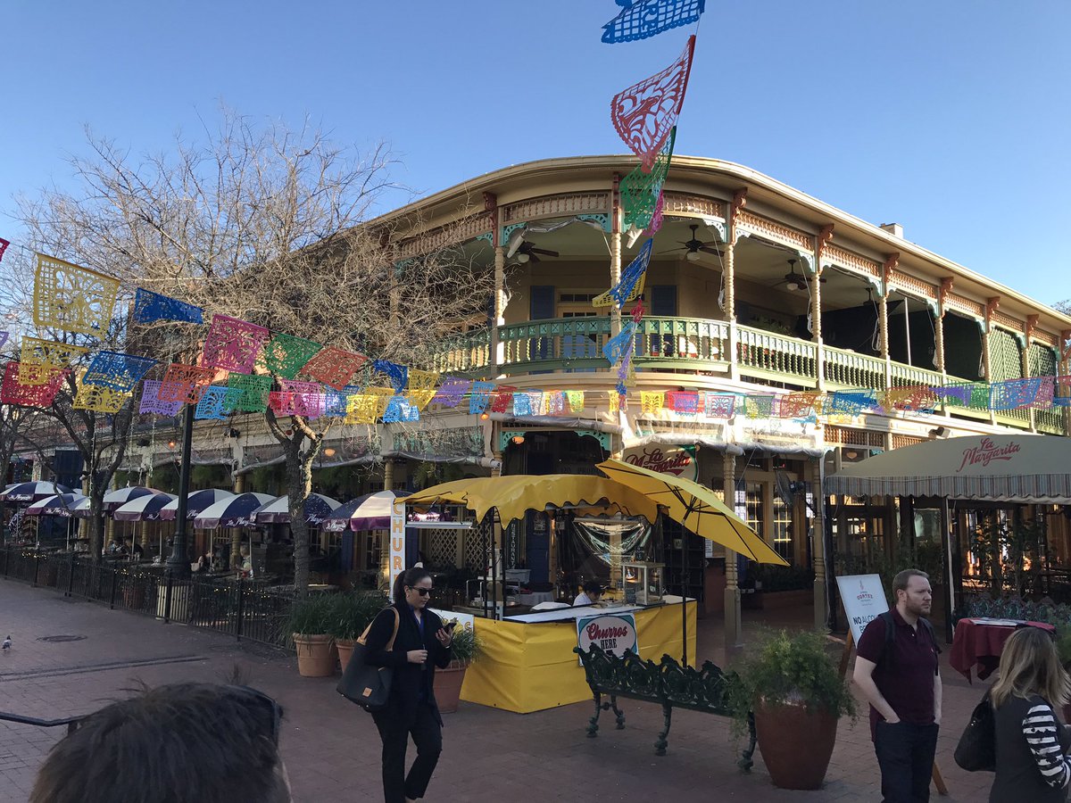 pascal12339's tweet photo. @WLGaz dernière ballade de la journée au palais du gouverneur et au market place de San Antonio #GRDFSA https://t.co/9zYFHRiAq8