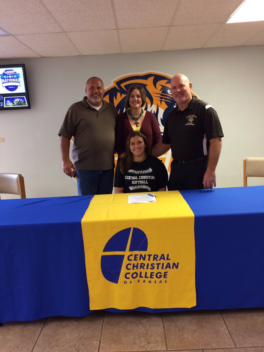 csales17's tweet photo. I'm blessed to say that I will continue my softball career at Central Christian! Thank you to God, my family, coaches, teammates, &amp; friends! https://t.co/wzuBnECGjo