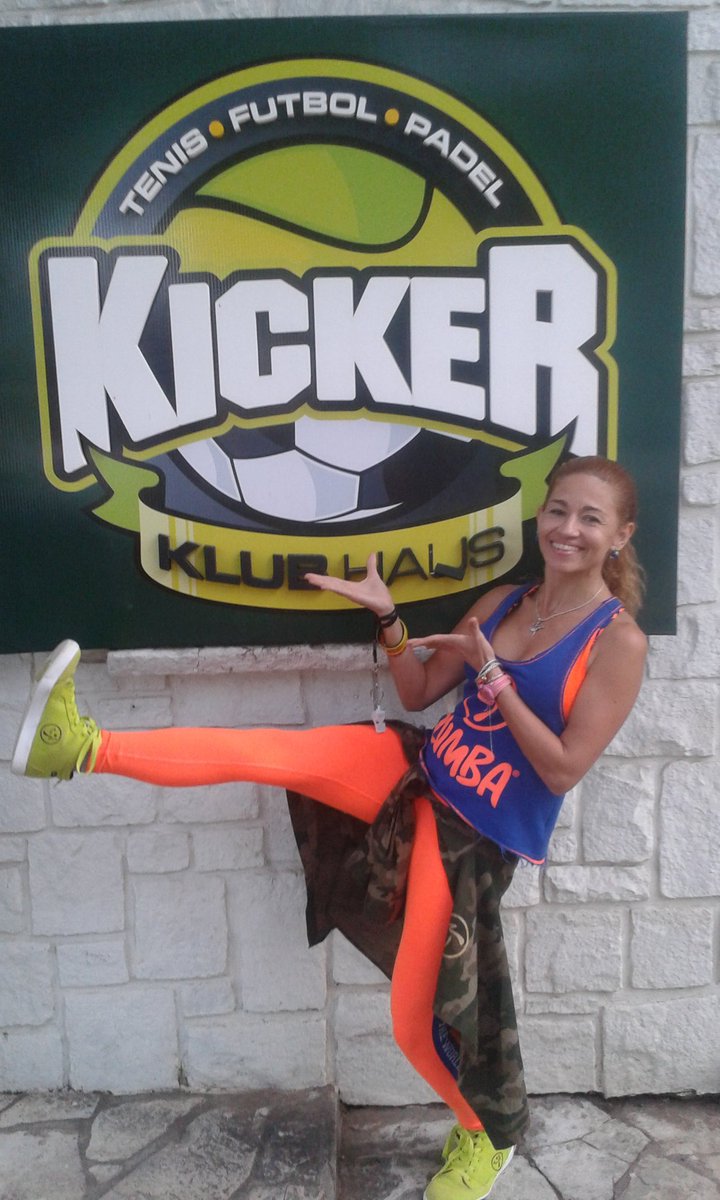 zumbaromy's tweet photo. wiii..zumbando en @kickerklub ...gracias por la buena onda...!!! @zumba @zumbaromy... https://t.co/LTzilt8sMn