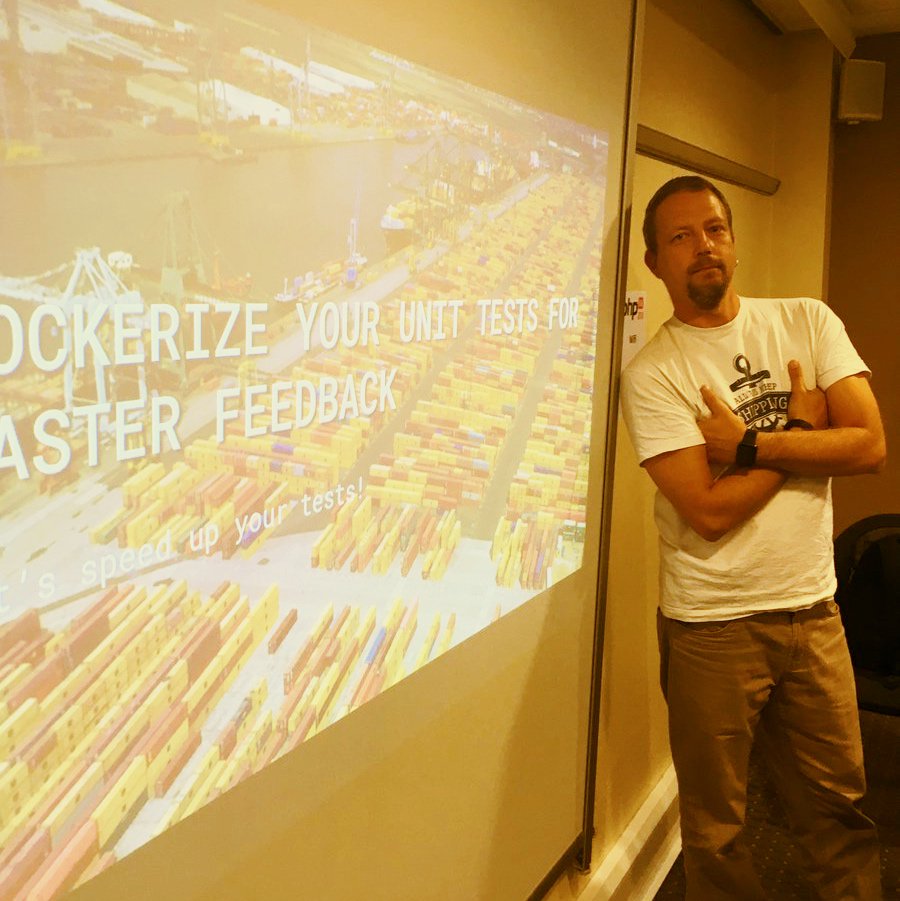 in2itvof's tweet image. If you&apos;re at @SunShinePHP this weekend, have a #coffee on us and say hi to @DragonBe. He ❤️ talking about testing. #SunPHP17 #in2share