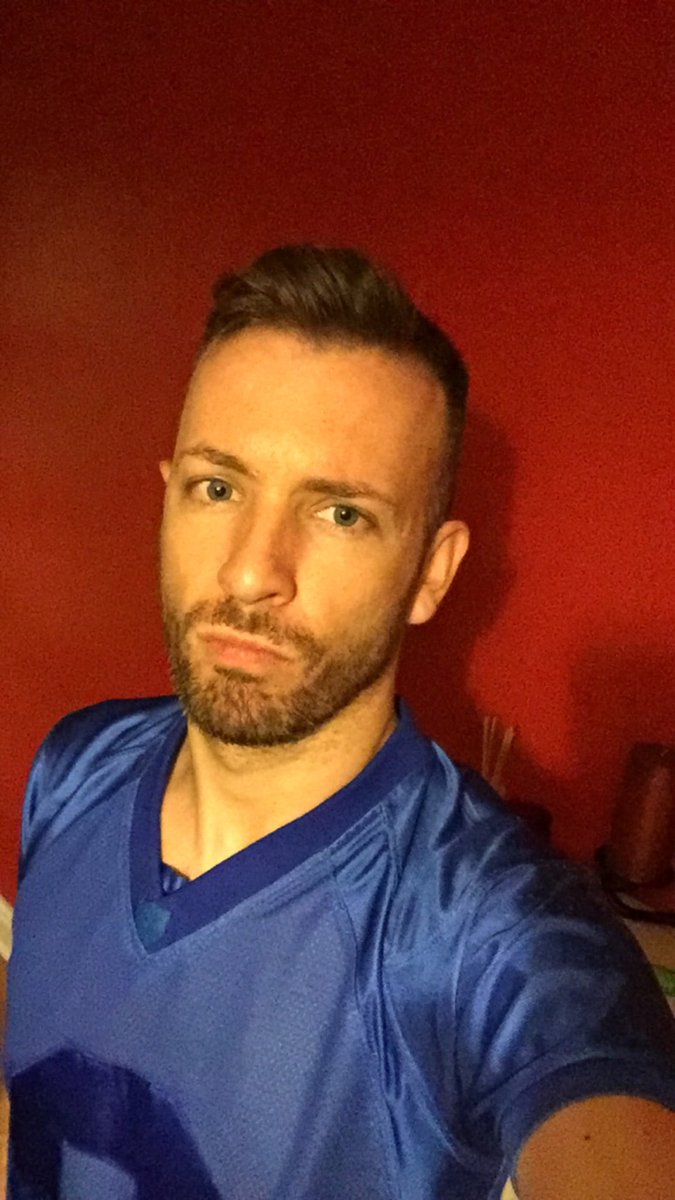 JakWren's tweet photo. Miserable face!! #pose #beard #casual #gay #pout https://t.co/nxquKvrl6k