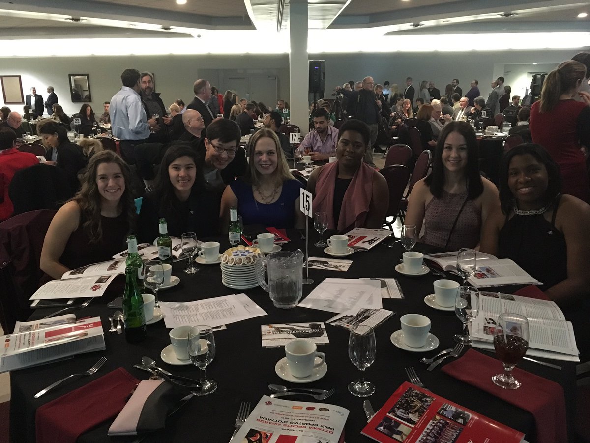 OttSportsAwards's tweet photo. #Osa2016 #geegee #womensrugby https://t.co/SwAO89ORDE