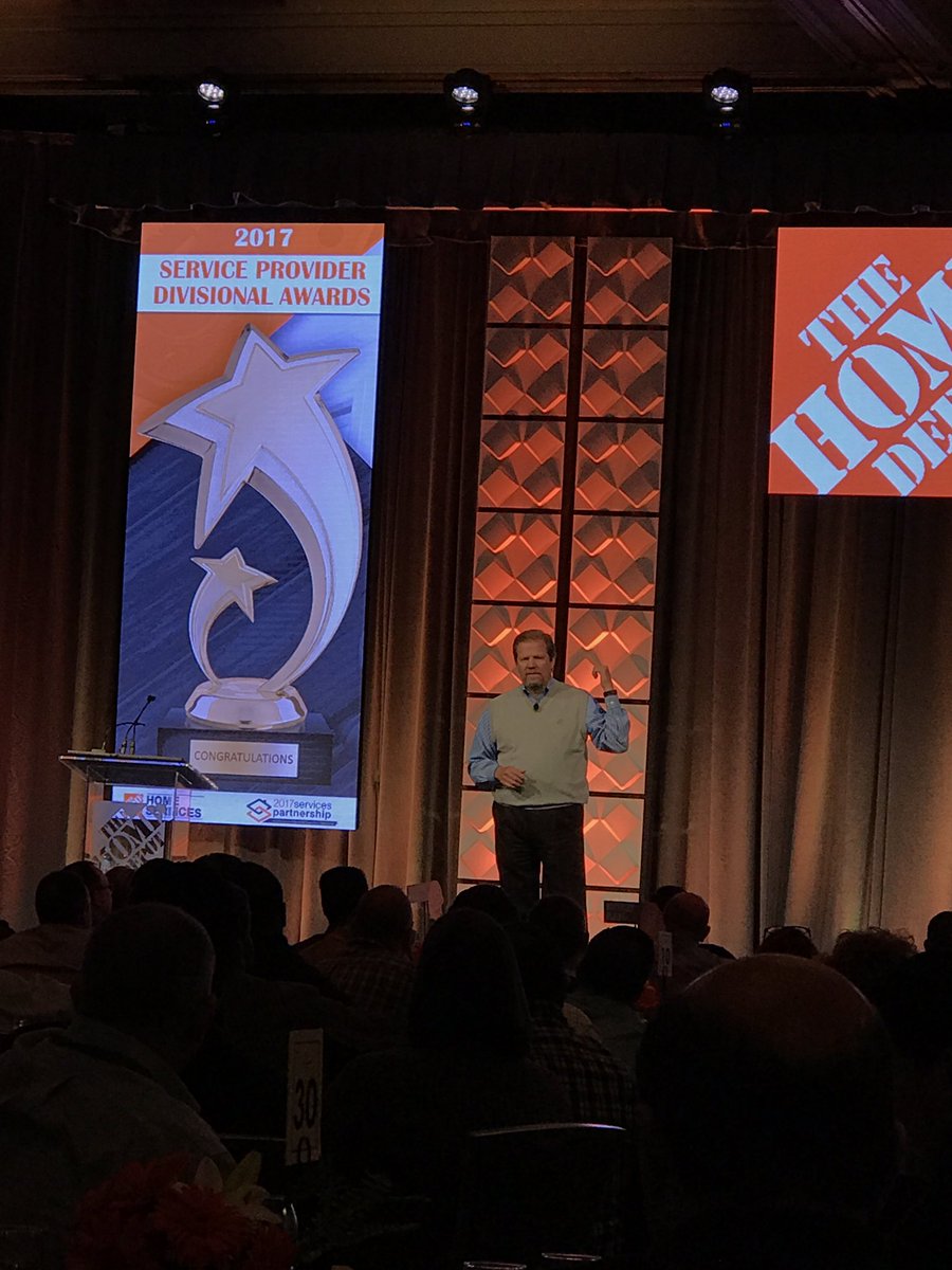 KendricLucas's tweet photo. Awesome speech at the Services awards dinner by THD Southern Division Pres @thourig #THDServices https://t.co/xbCeq2PhzQ