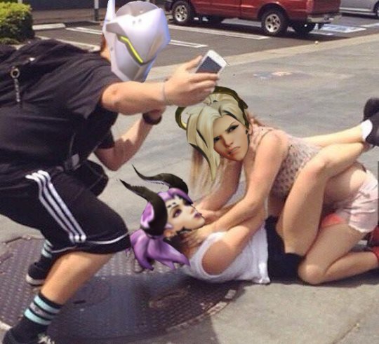 OscarINTEL's tweet photo. When two mercys start fighting eachother https://t.co/FVESMHxfrA