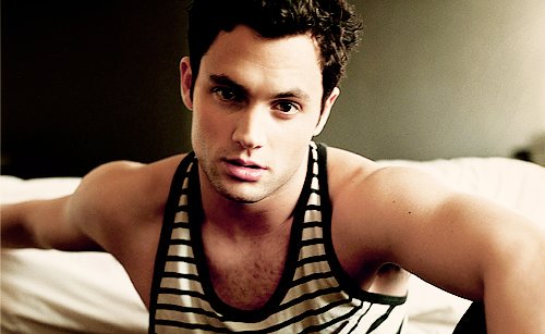 Michael Harding.

Ficha: twitlonger.com/show/n_1spj7o3

[FC: Penn Badgley]

@xthebitchboy