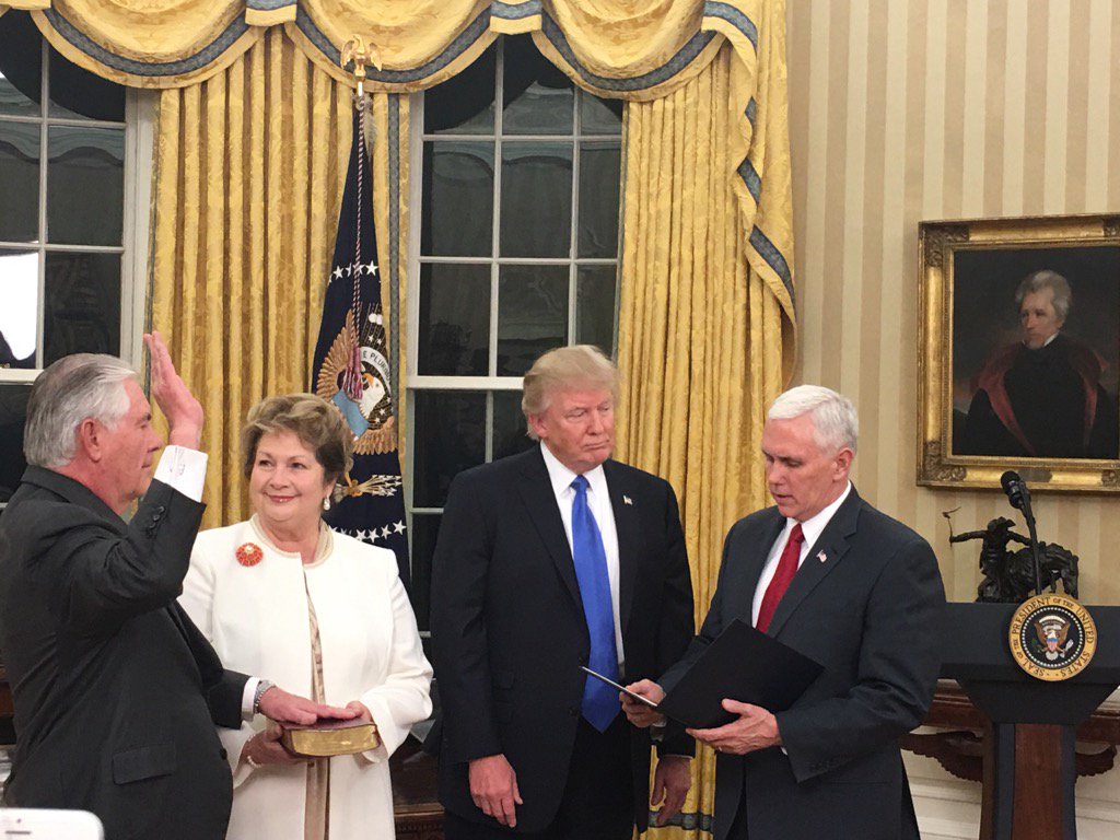 KellyannePolls's tweet photo. Secretary of State Rex Tillerson is sworn in by @POTUS &amp; @VPOTUS in the Oval. https://t.co/D4gFLp6R4a